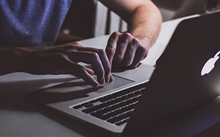 开云体育_ NBA总决赛重演：湖人对阵热火的经典战斗，湖人总决赛打热火