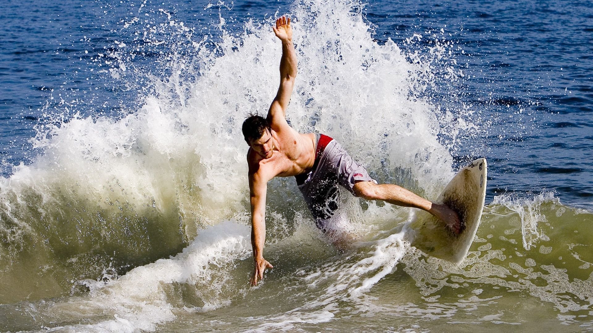 创意十足的球场设计引领行业新潮流，球场效果图